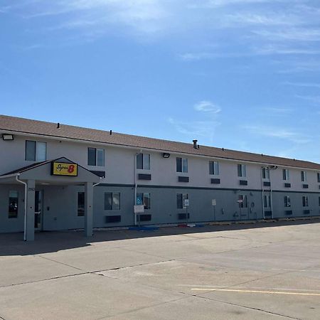 Super 8 By Wyndham Emporia Motel Luaran gambar