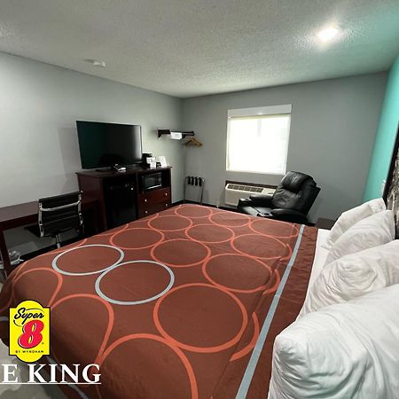Super 8 By Wyndham Emporia Motel Luaran gambar