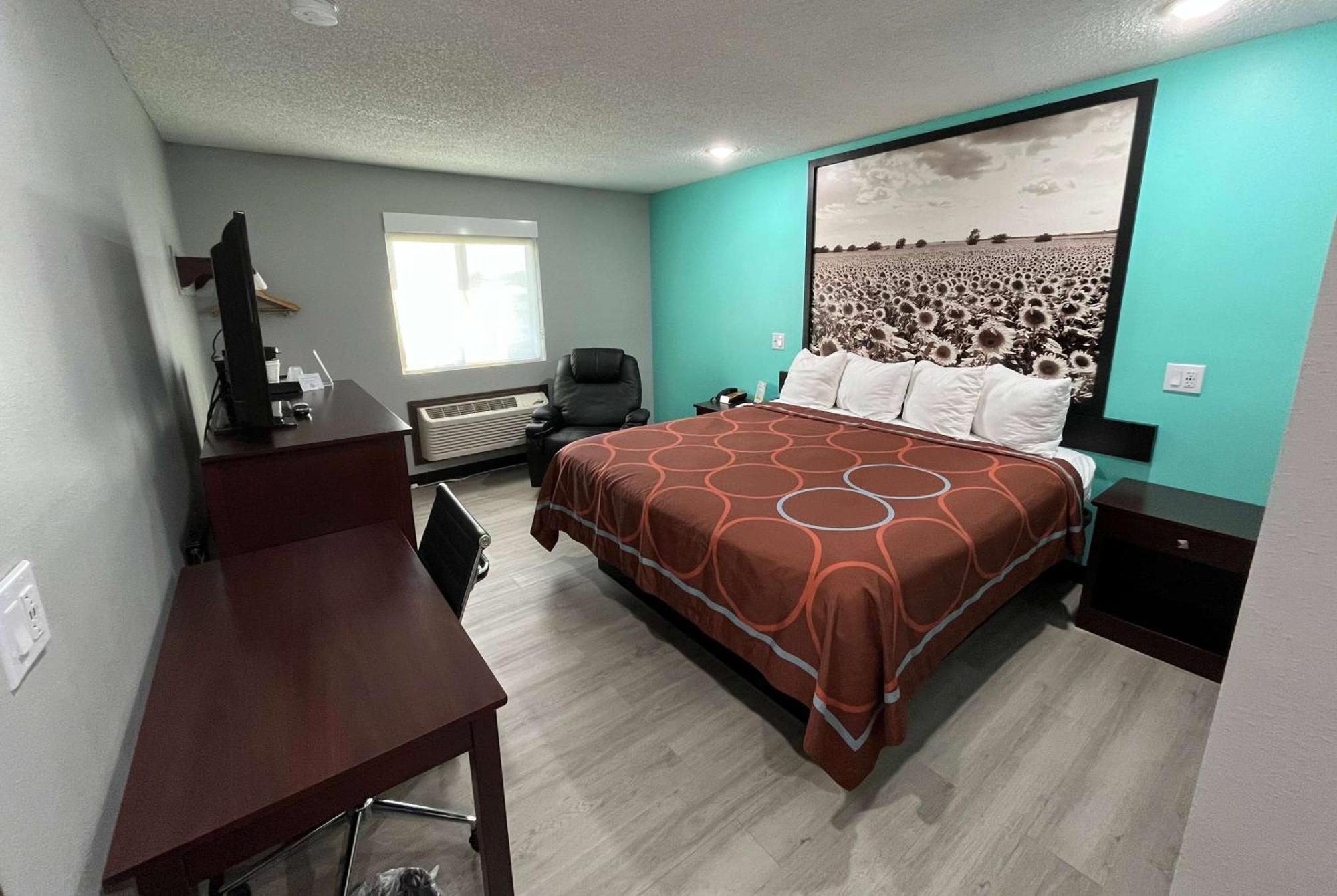 Super 8 By Wyndham Emporia Motel Luaran gambar