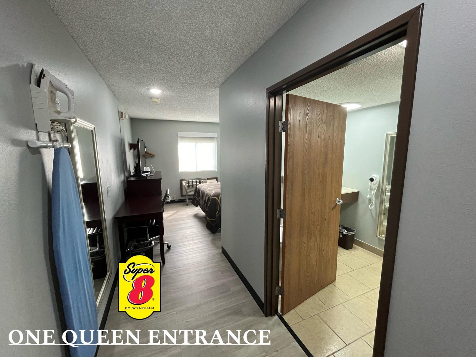 Super 8 By Wyndham Emporia Motel Luaran gambar